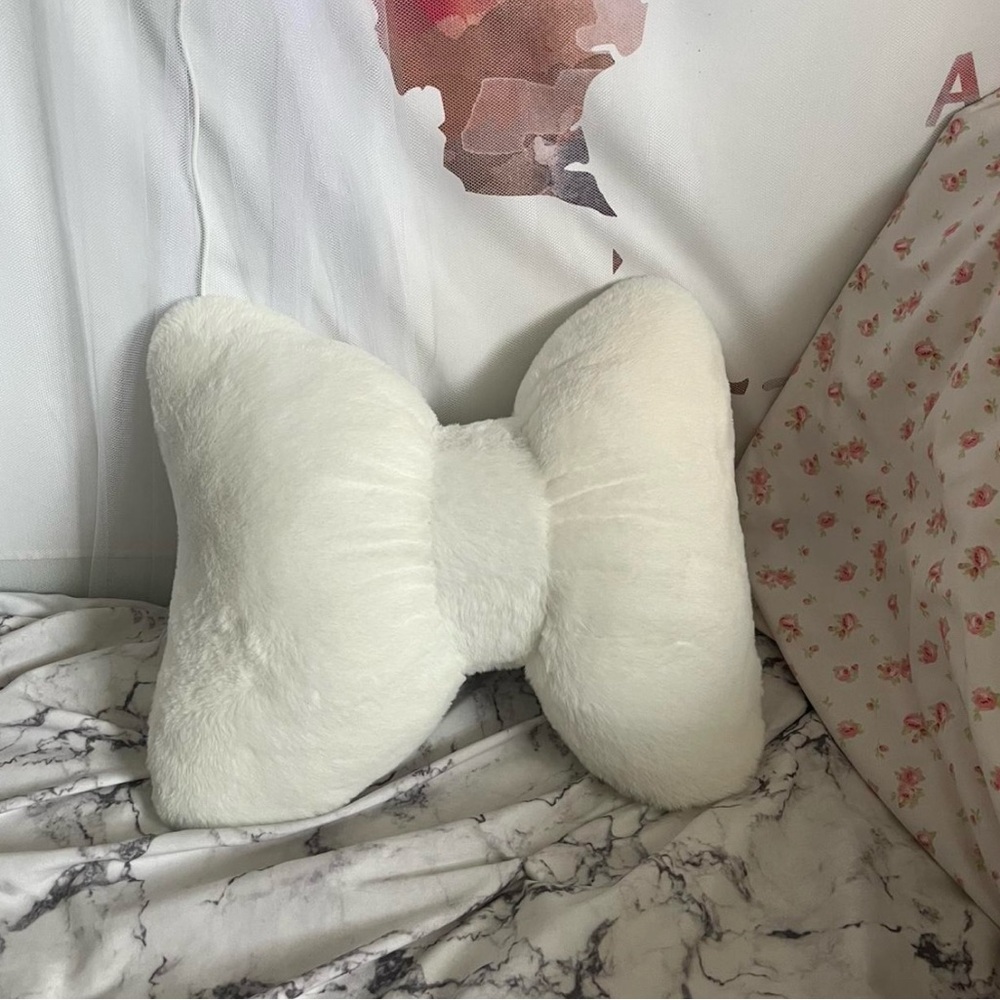 White Bow Decorative Pillow